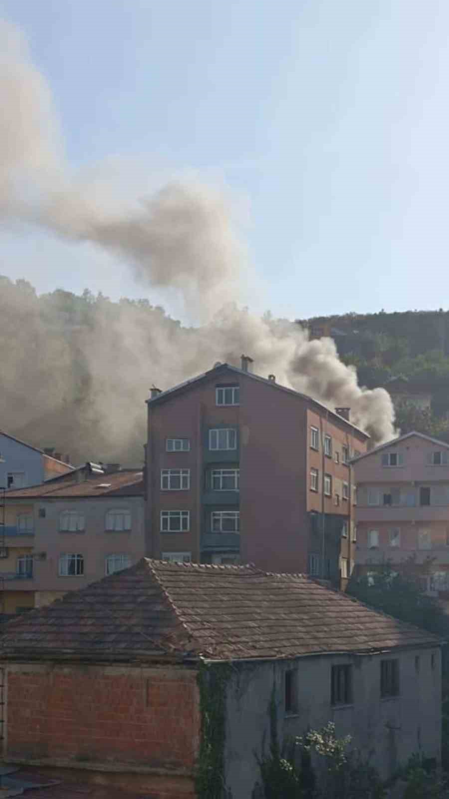 Türkeli’de apartman dairesinde yangın