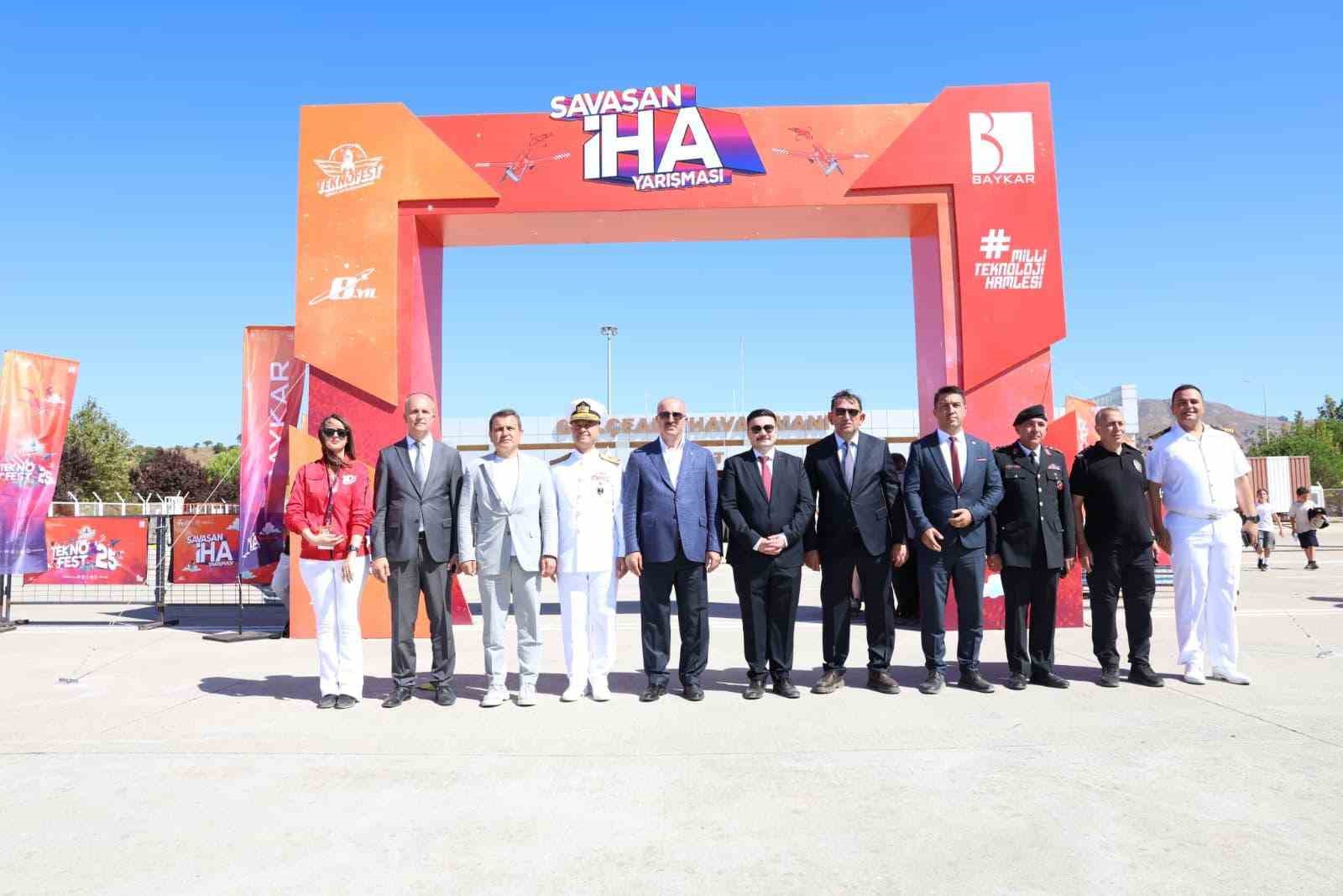 &Ccedil;anakkale&rsquo;de TEKNOFEST yarışmalarla devam ediyor
