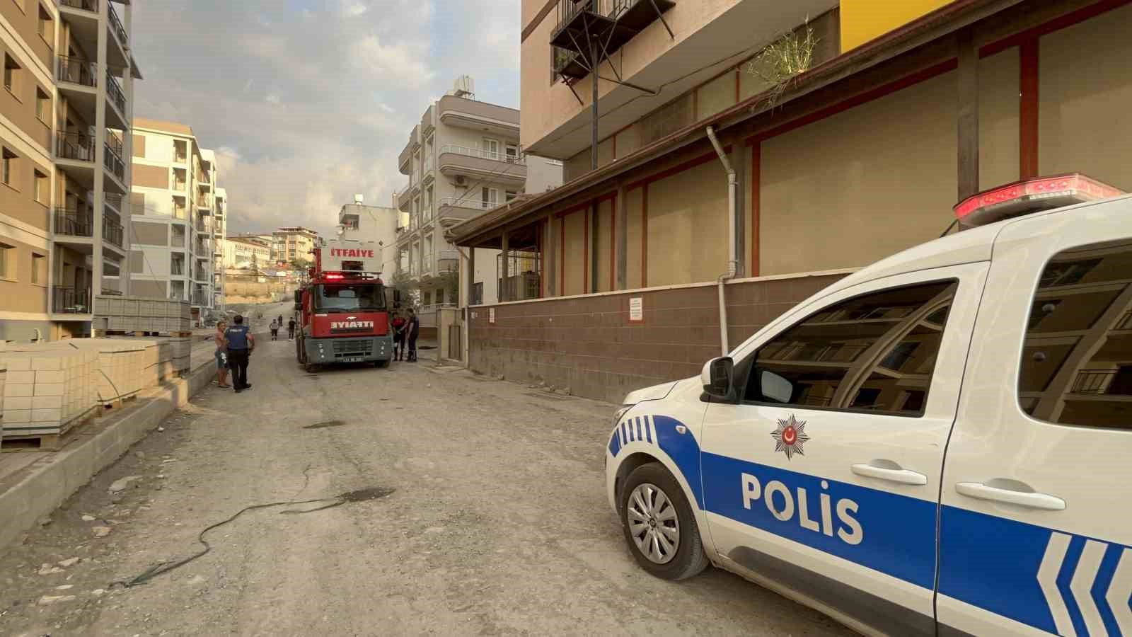Evlatlarının haber alamadığı adam evinde &ouml;lm&uuml;ş halde bulundu
