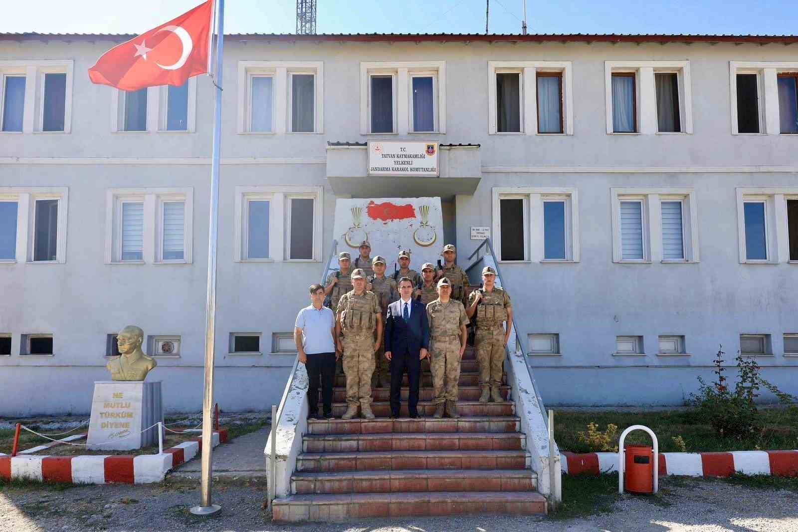 Vali Karakaya Tatvan&rsquo;da incelemelerde bulundu
