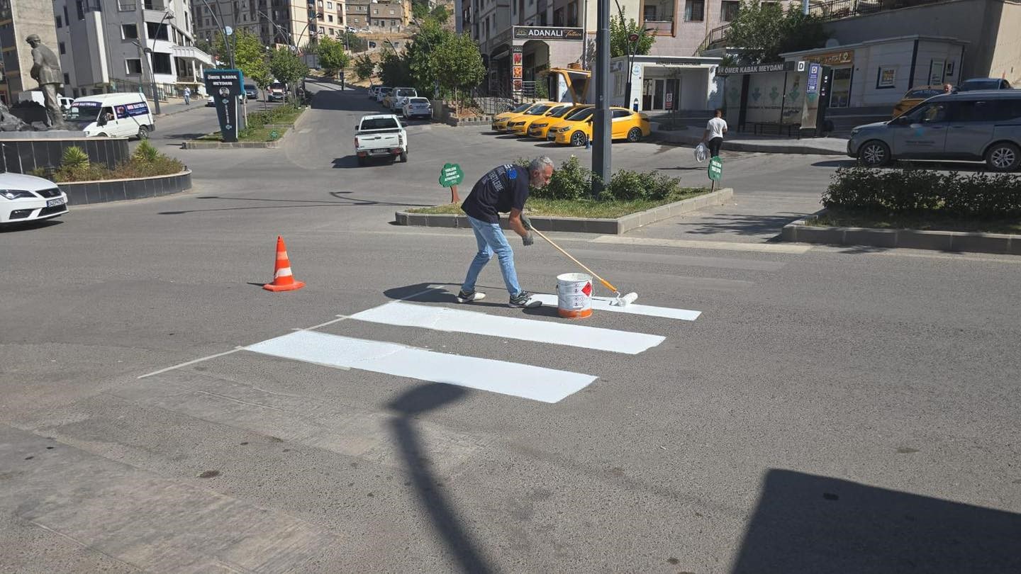 Şırnak’ta yaya geçitleri yenileniyor