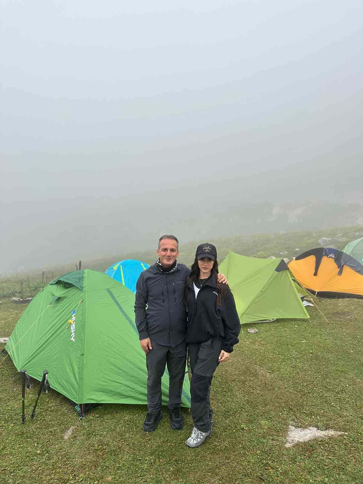 Ağrı tedavisinde farkındalık için zirveye yürüdüler