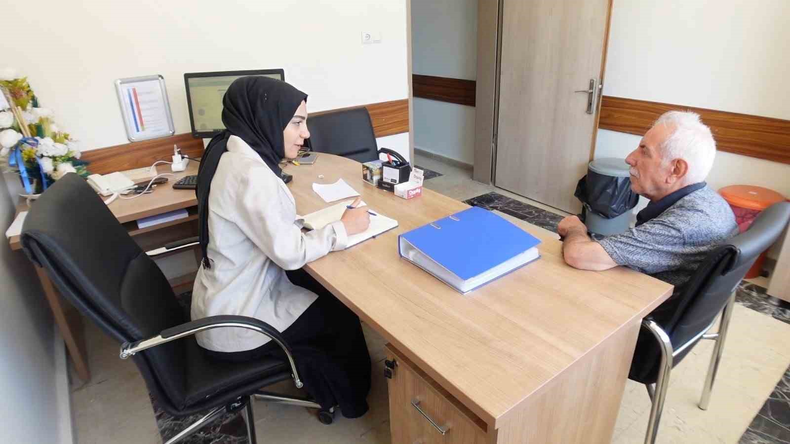 Fırat Üniversitesi Tıp Fakültesi’nden Dr. Tuncer: "Vatandaşlarımıza sigarayı bırakma sürecinde destek oluyoruz"