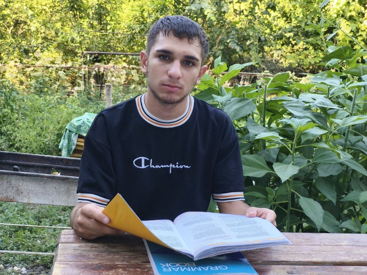 Bir yandan babasına yardım etti diğer yandan ders &ccedil;alıştı, hayalindeki b&ouml;l&uuml;m&uuml; kazandı
