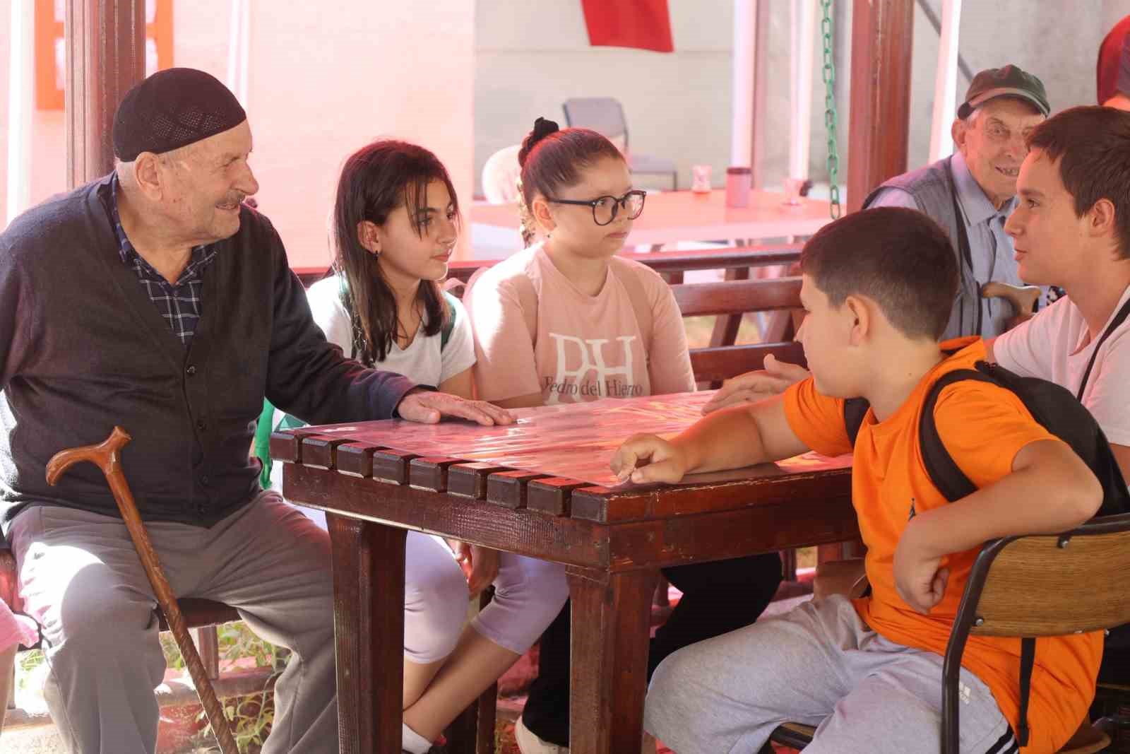 Huzurevinde spor ve keyif dolu gün