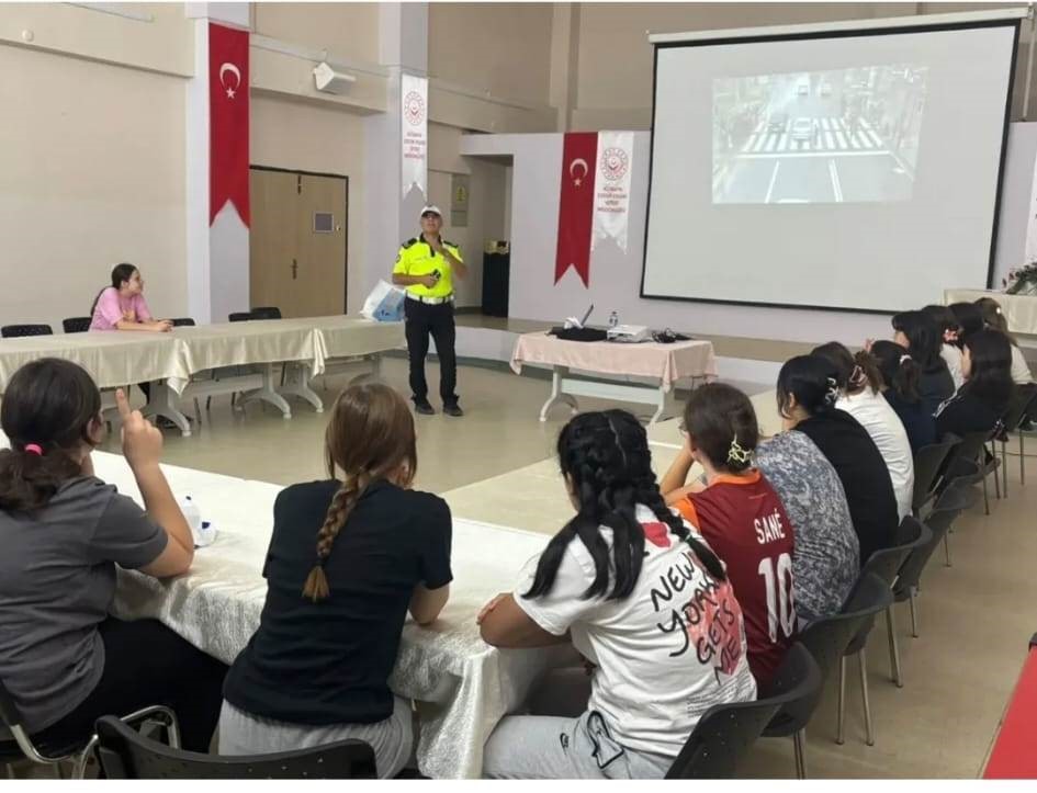 Kütahya’da korunma ve bakım altındaki çocuklara trafik eğitimi