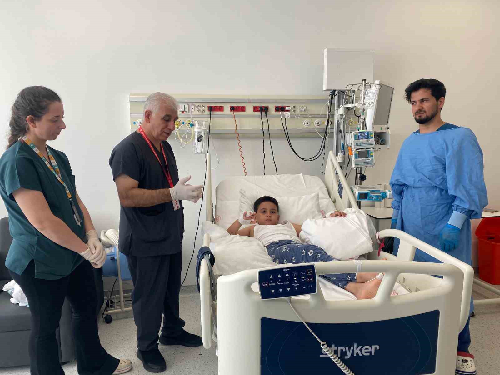 Çocuklarda elektrik çarpması sonucu meydana gelen yanıklar ciddi hasarlara sebep oluyor