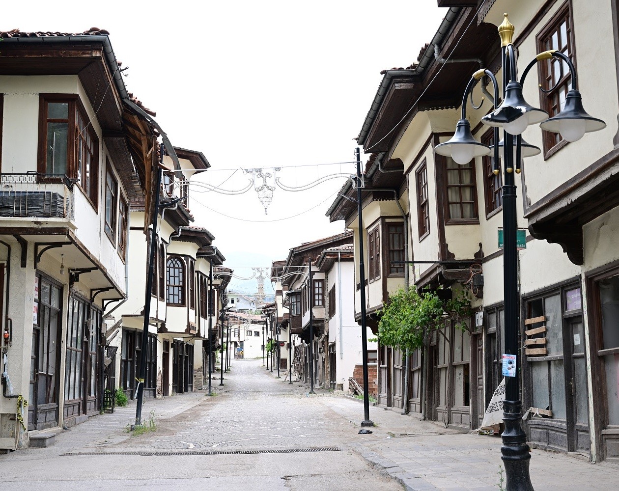 Yeşilyurt Belediyesi ve K&uuml;lt&uuml;r Bakanlığı&rsquo;ndan Lezzet Caddesi i&ccedil;in iş birliği
