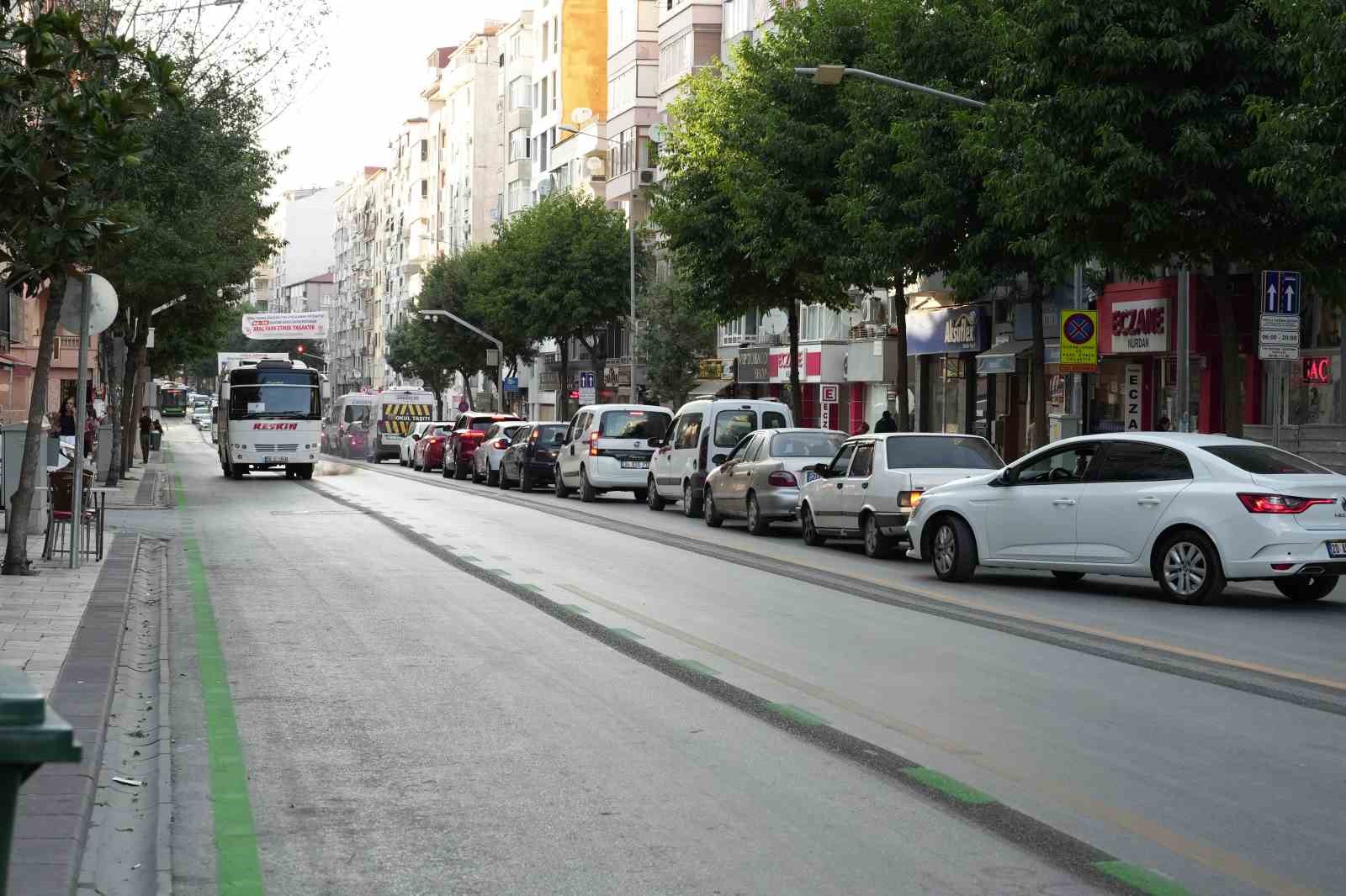 Denizli Büyükşehrin ‘Otobüs Yolu’ projesinde şikayetler her geçen gün artmaya devam ediyor