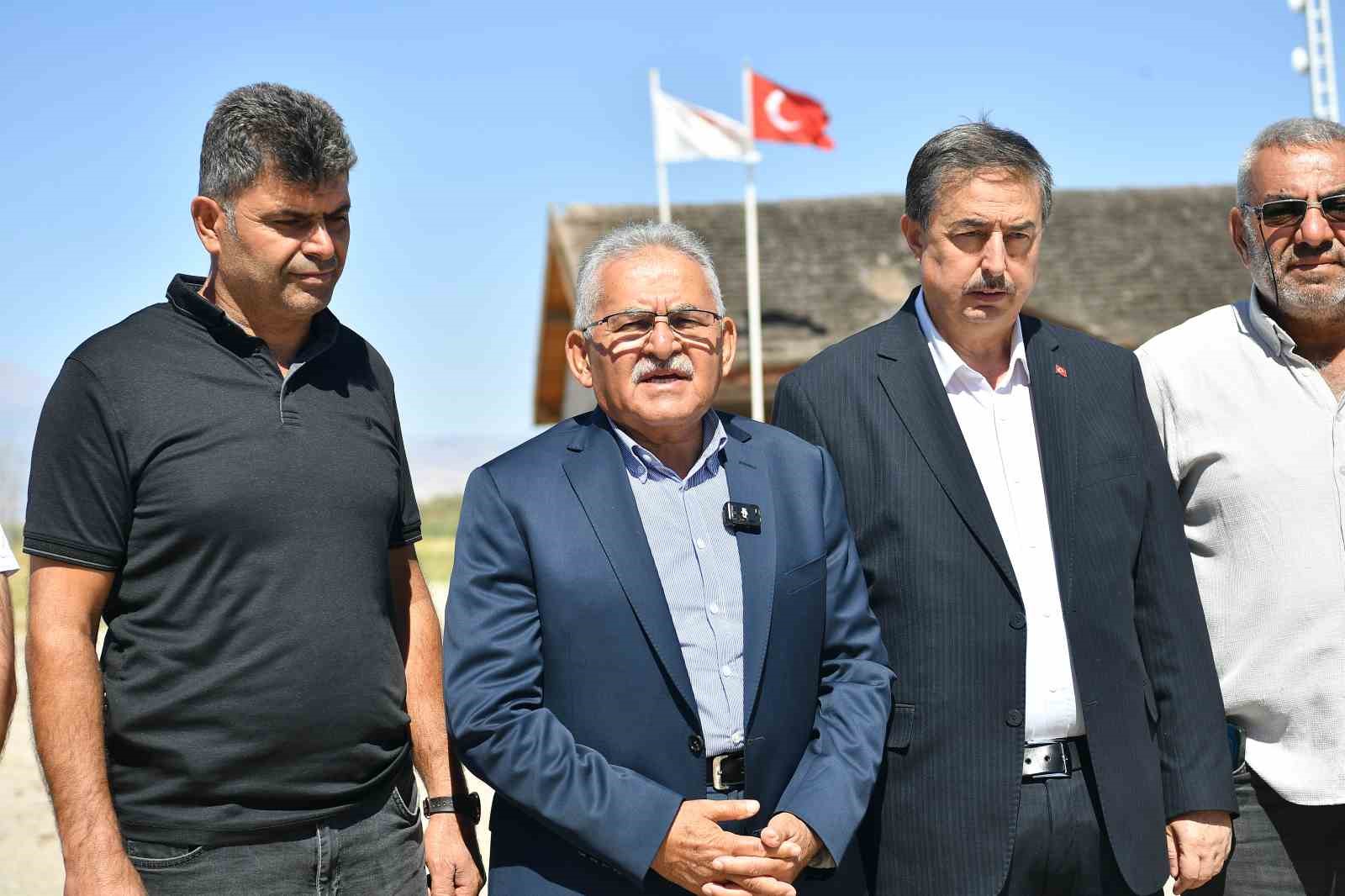 Sultan Sazlığı&rsquo;nda can suyu &ccedil;alışmaları hızlandı
