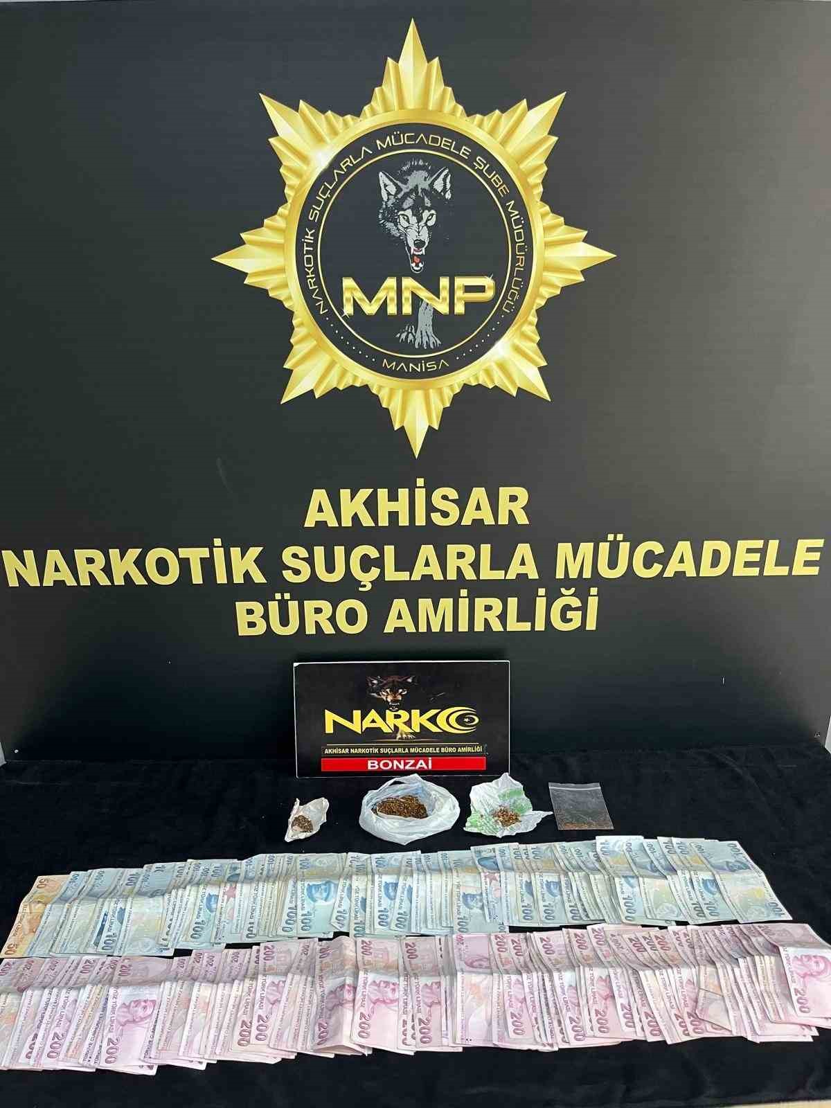 Akhisar&rsquo;da uyuşturucu operasyonu: 2 tutuklama
