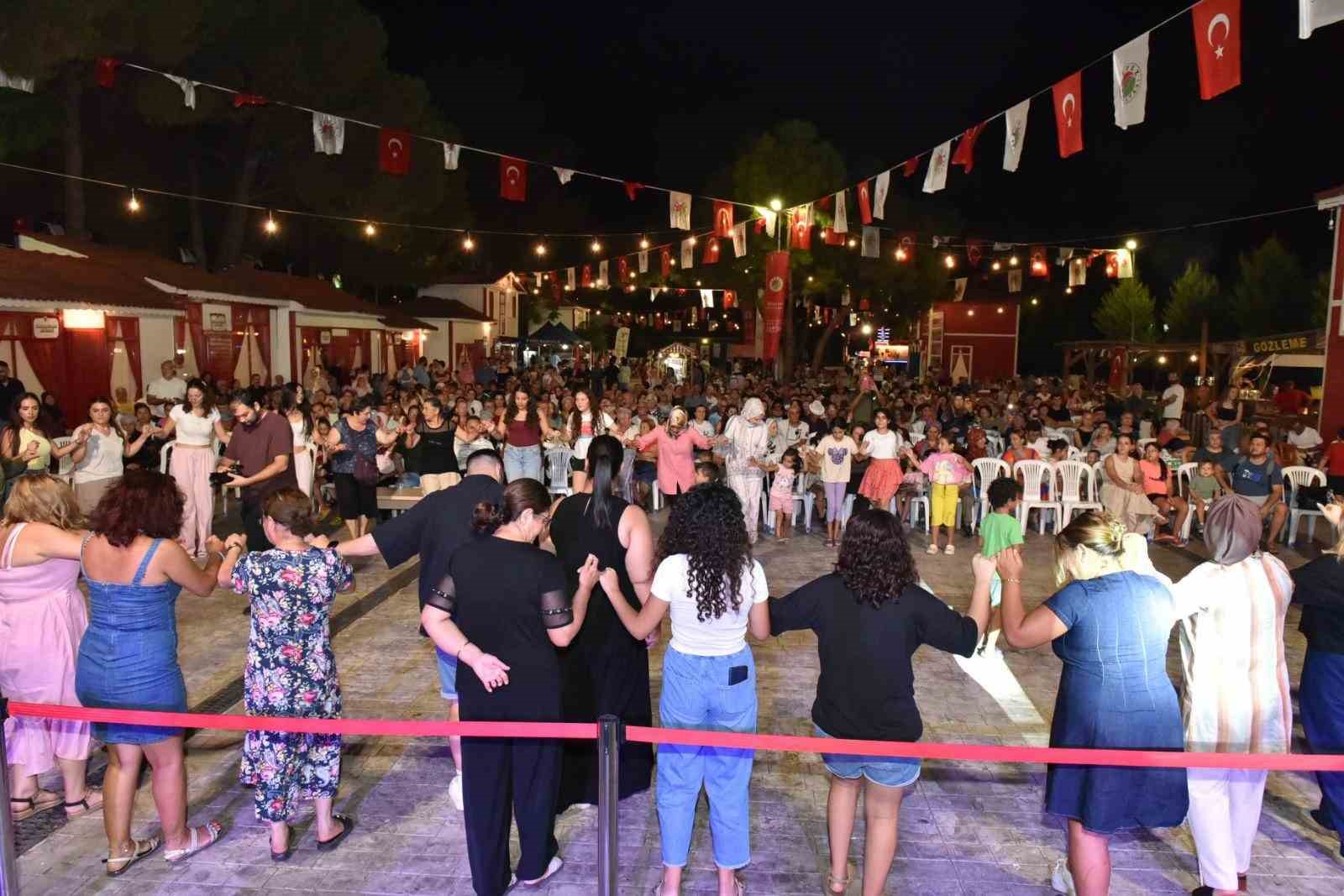 Anadolu’nun renkleri Kepez Uluslararası Kültür Festivali’nde