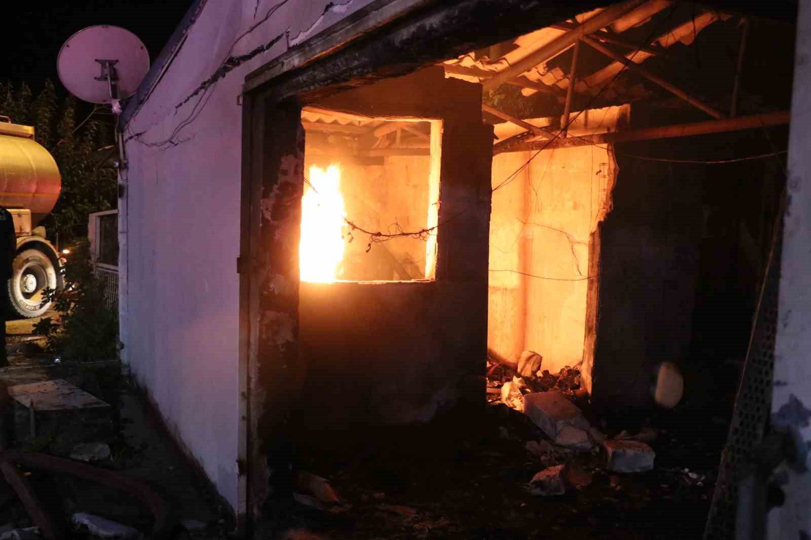 Sakarya’da fabrikadaki yangın söndürüldü

