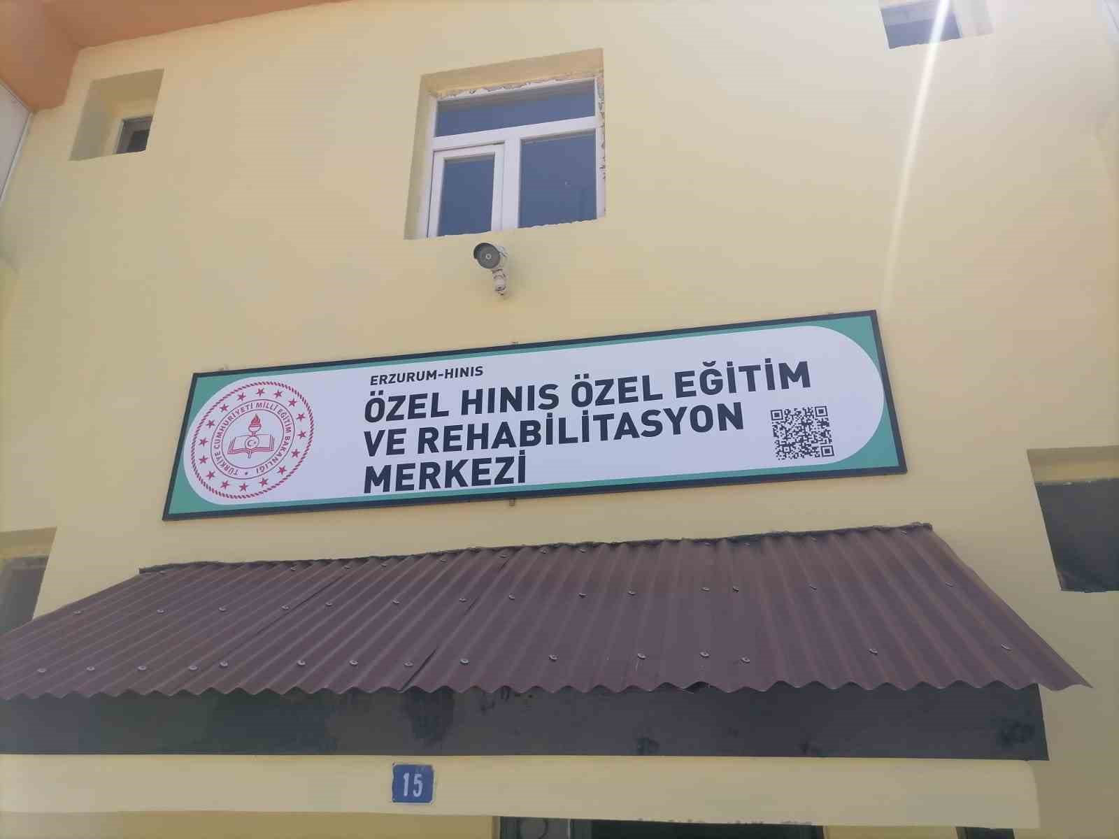Hınıs rehberlik araştırma merkezi istiyor
