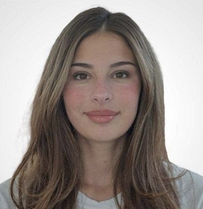 Miami&rsquo;de hayatını kaybeden 19 yaşındaki Defne Ak&ccedil;akayalıoğlu son yolculuğuna uğurlandı
