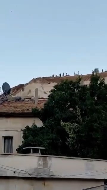 Nevşehir’de turist, fotoğraf çekerken vadiye düştü