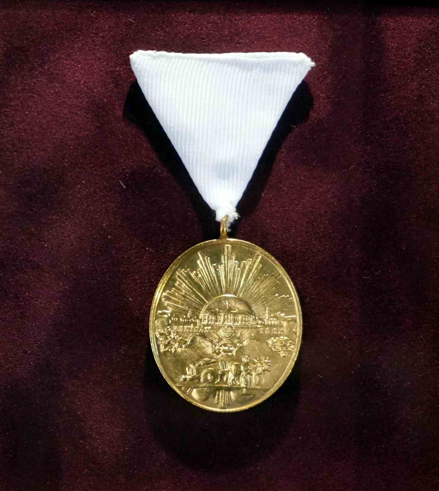 B&uuml;y&uuml;k Taarruz&rsquo;da Samsun&rsquo;un rol&uuml;: 6 u&ccedil;ak marangozlar tarafından montajlanıp cepheye sevk edildi
