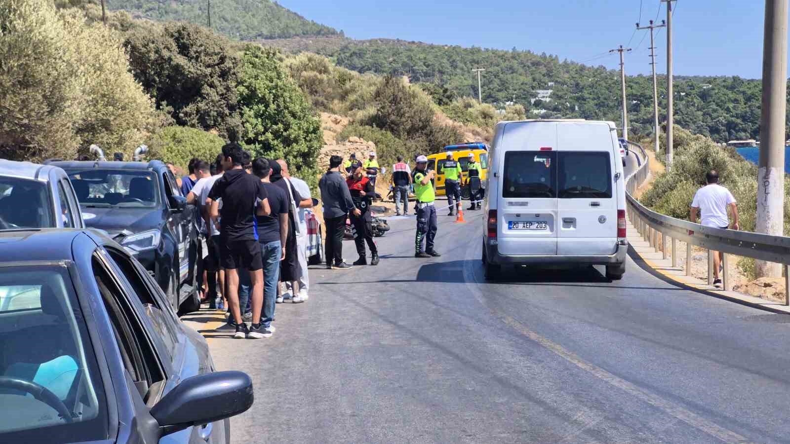 Muğla’da hafif ticari araçla motosiklet kafa kafaya çarpıştı: 1 ölü