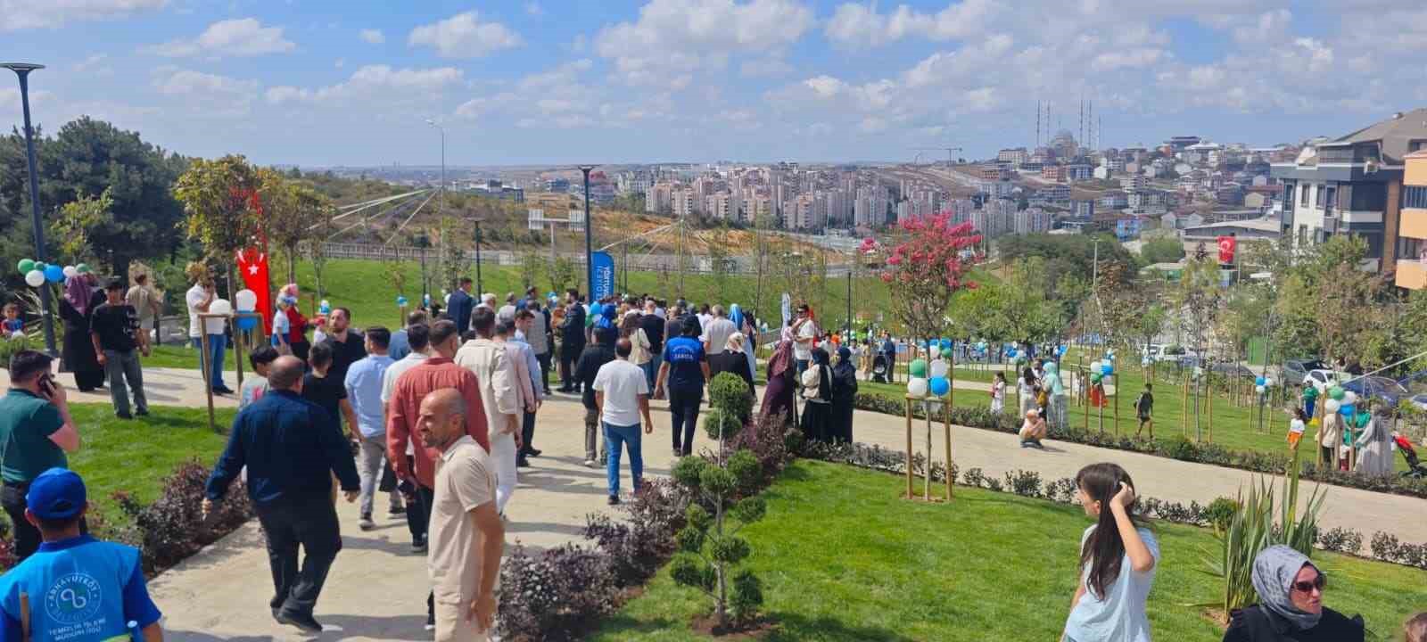 Arnavutk&ouml;y&rsquo;de &Ouml;mer Halisdemir Parkı ve Yenidoğan Hatıra Ormanı A&ccedil;ıldı
