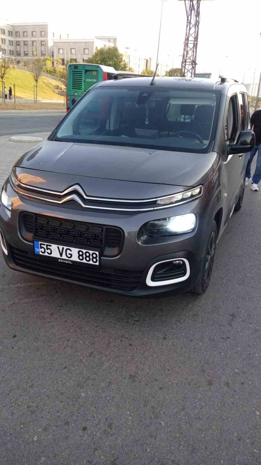 Hafif ticari aracın &ccedil;arptığı &ccedil;ocuk hastanelik oldu
