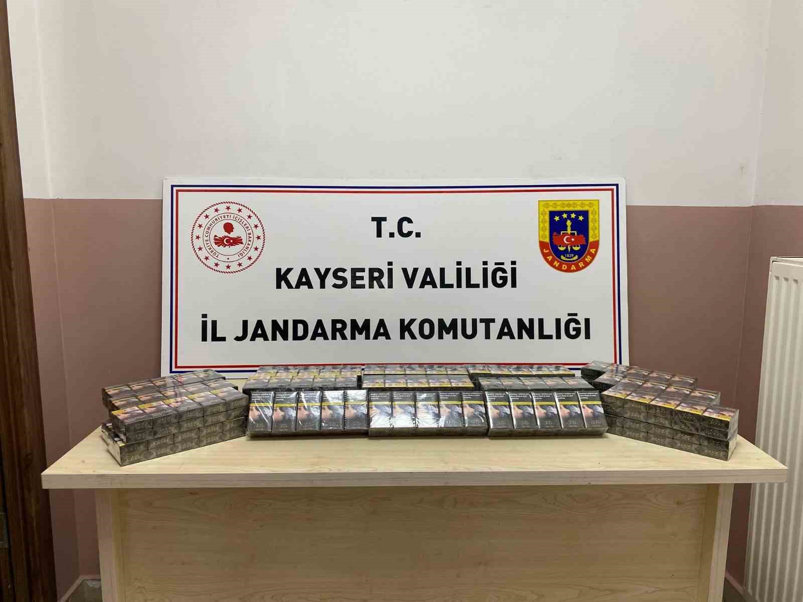 Kayseri’de 3 farklı tırdan 770 paket kaçak sigara ele geçirildi