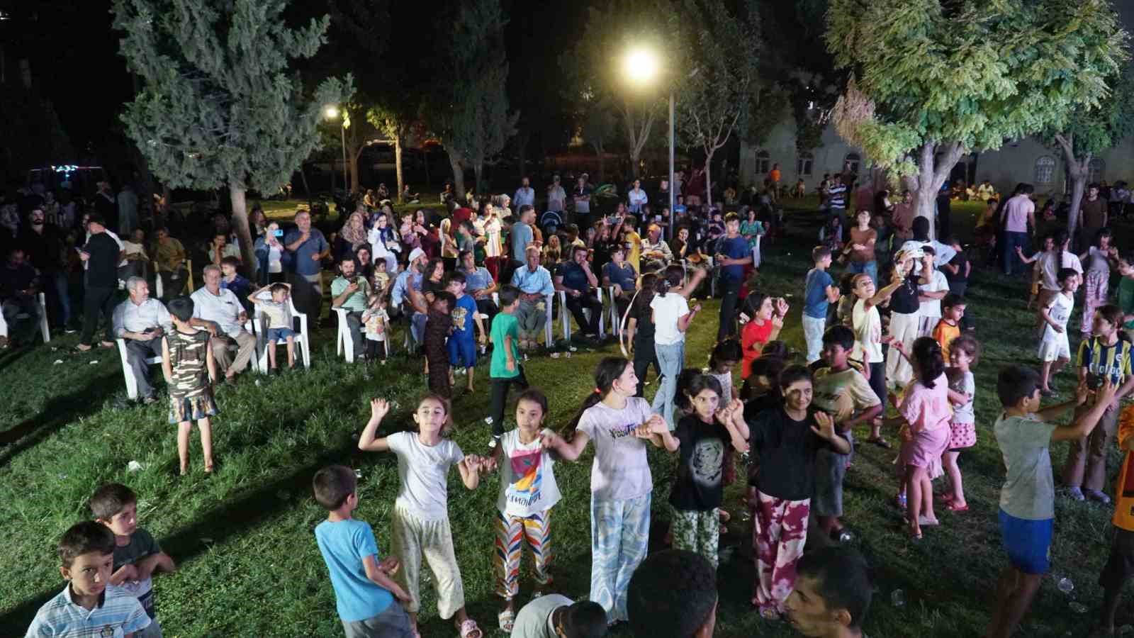 Haliliye&rsquo;de yaz konserleri coşkusu s&uuml;r&uuml;yor
