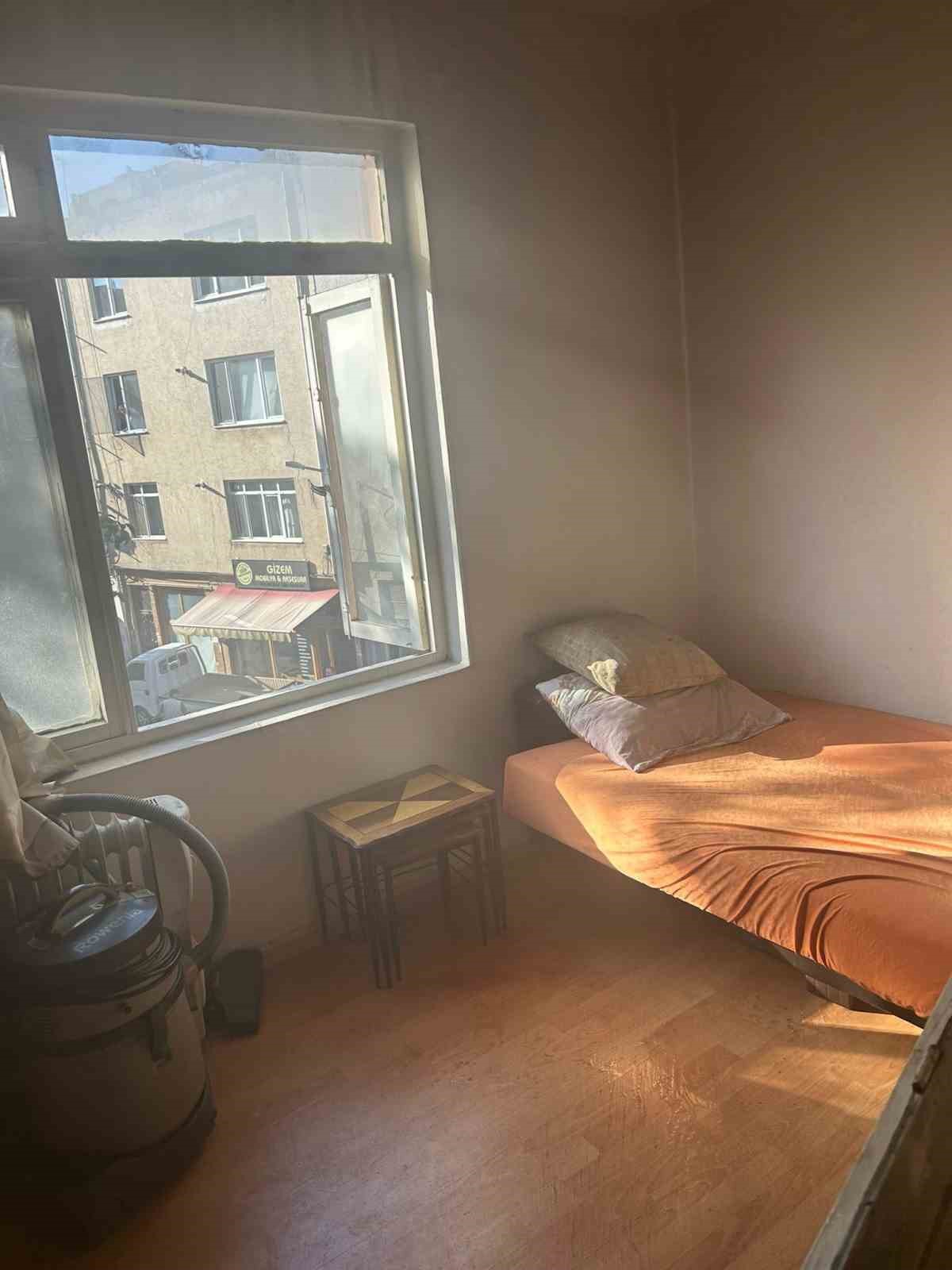 Erdek’te ev yangını kısa sürede söndürüldü
