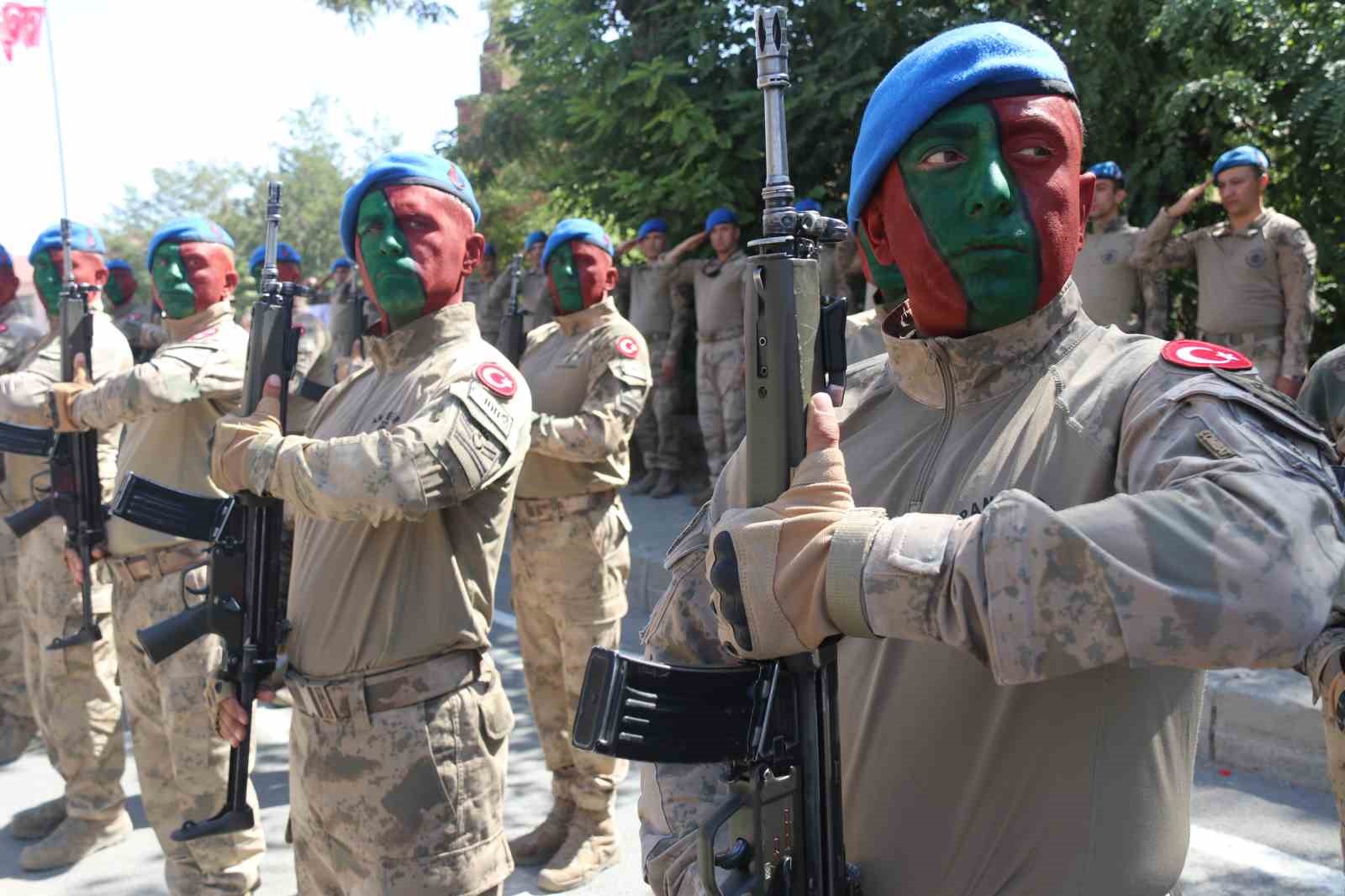 Bitlis’te 30 Ağustos Zafer Bayramı kutlamaları