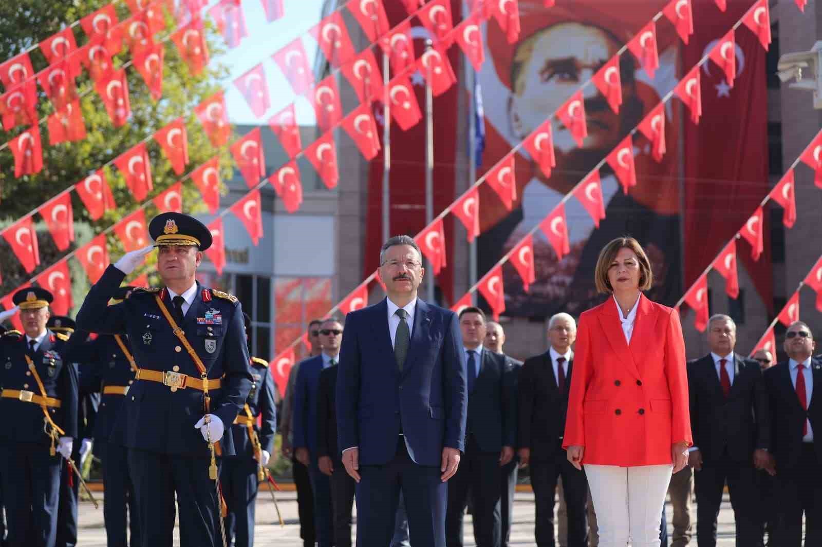 Eskişehir’de Zafer Bayramı kutlamaları başladı