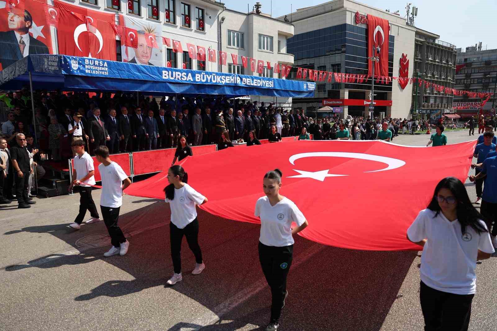 Başkan Bozbey, "Bu coşkuya tüm Bursalıları davet ediyorum"
