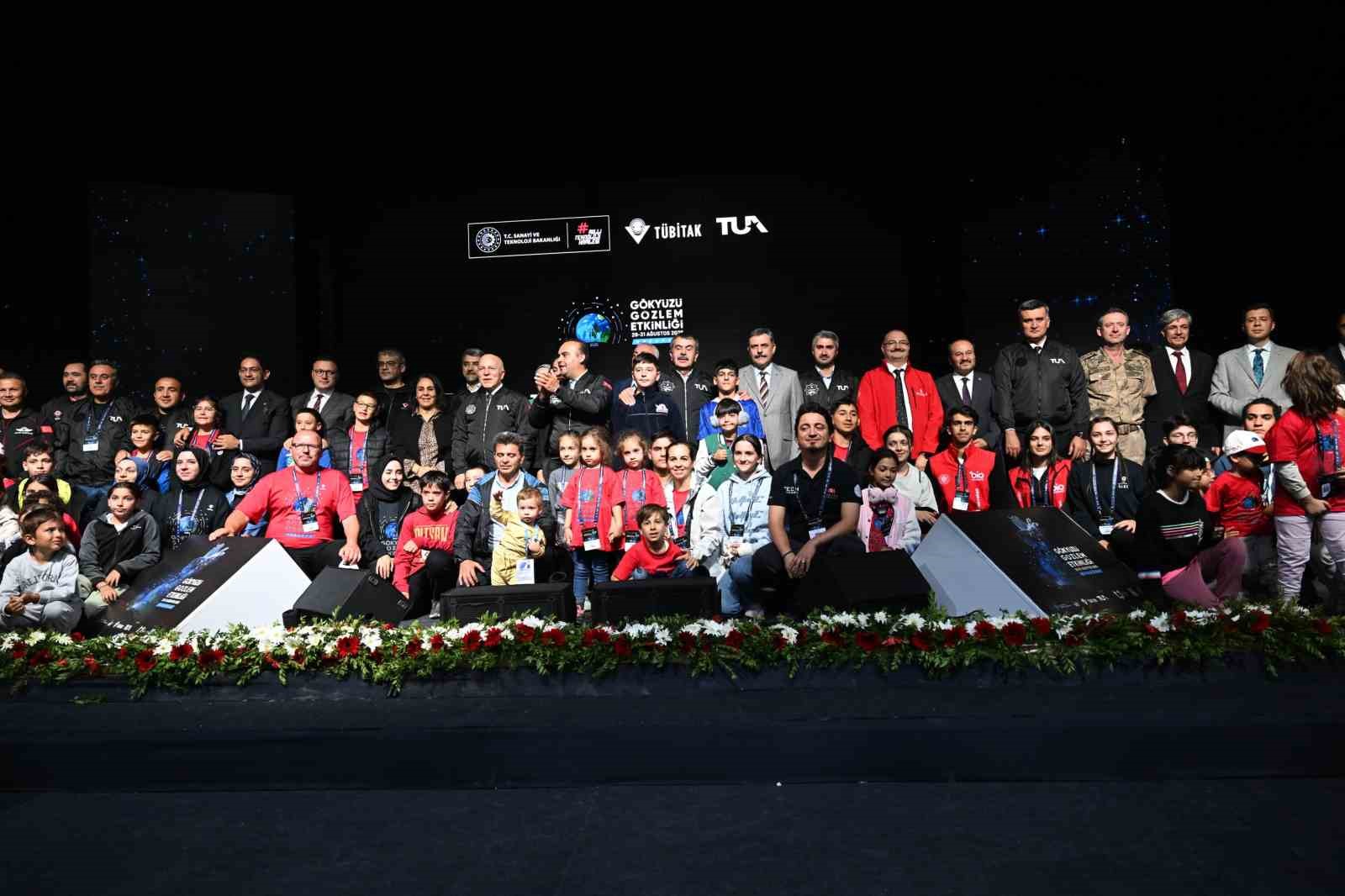 Sanayi ve Teknoloji Bakanı Mehmet Fatih Kacır; "T&uuml;rkiye uzay biliminde, uzay teknolojilerinde mesafe kat ediyor"
