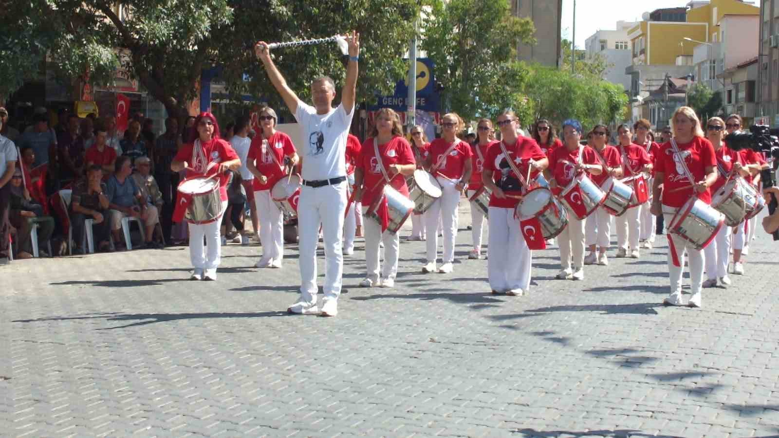 Balıkesir&rsquo;de Halk Bandosu t&ouml;renlere renk kattı
