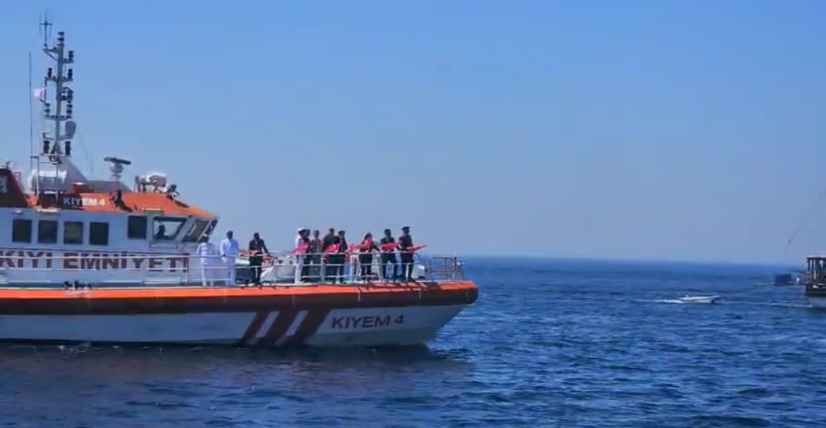 Avşa Adası&rsquo;nda 30 Ağustos Zafer Bayramı coşkusu
