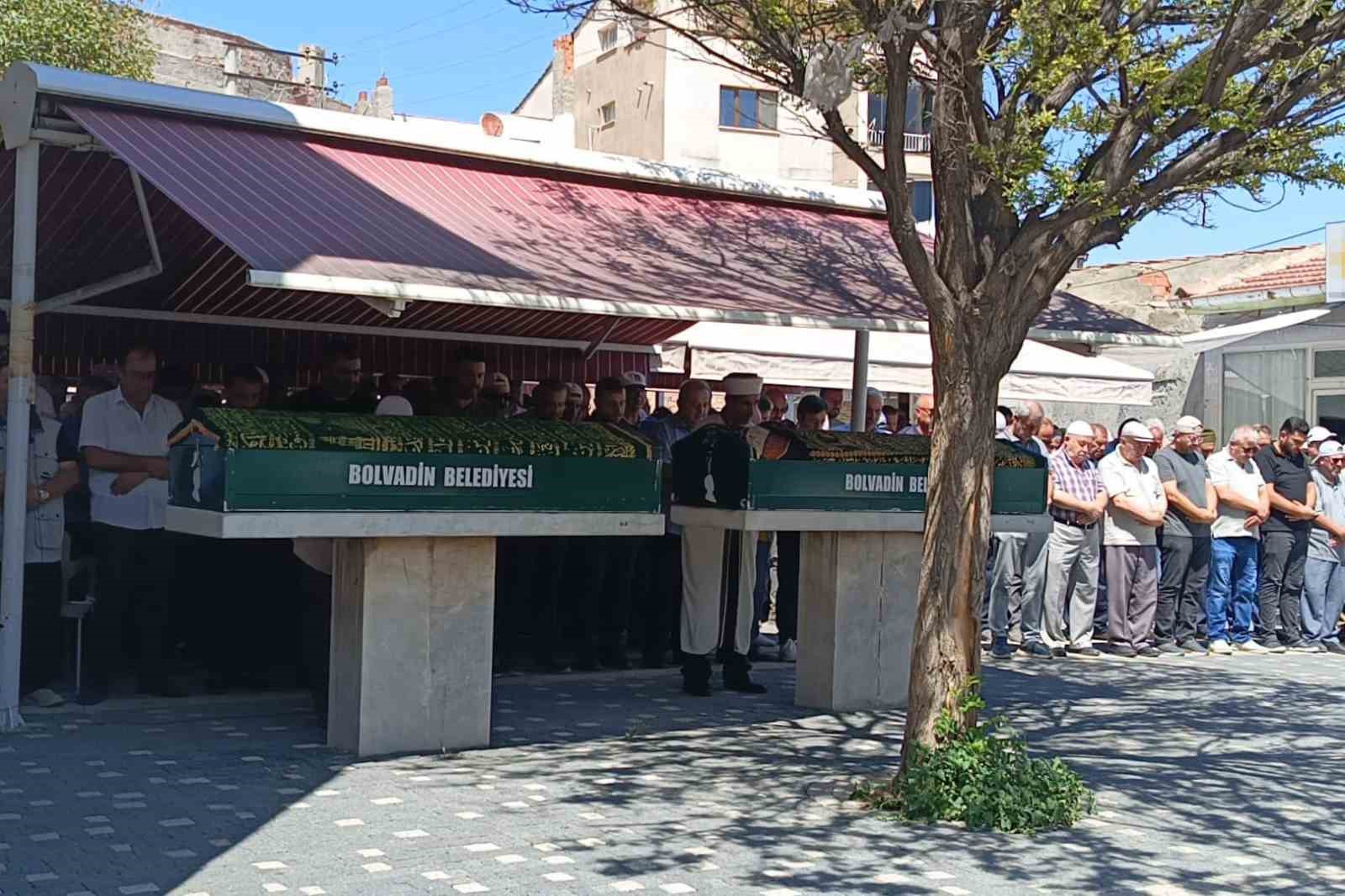 Polis katil zanlısını her yerde arıyor