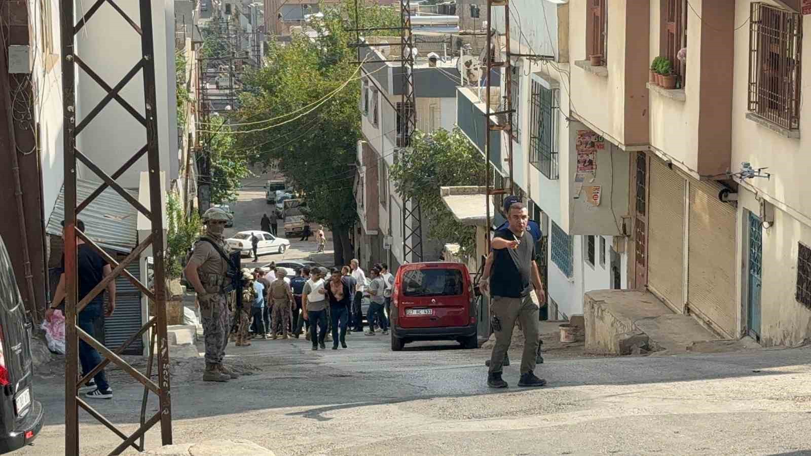 Gaziantep’te sıcak saatler: Eşini darp eden cinayet firarisi özel hareket operasyonuyla yakalandı