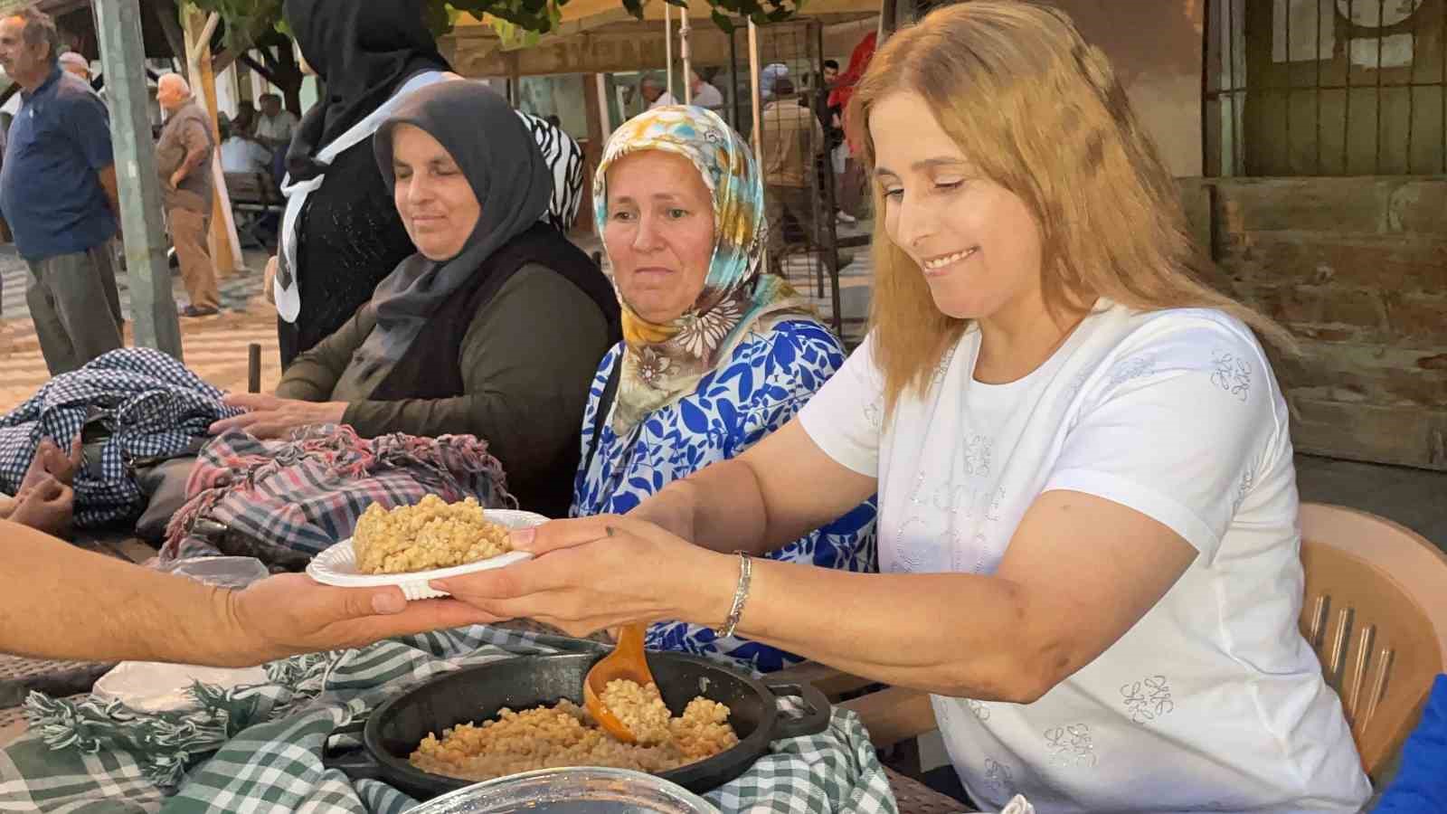 Abdipaşa Geleneksel Keşkek Festivali’nde lezzetler yarıştı