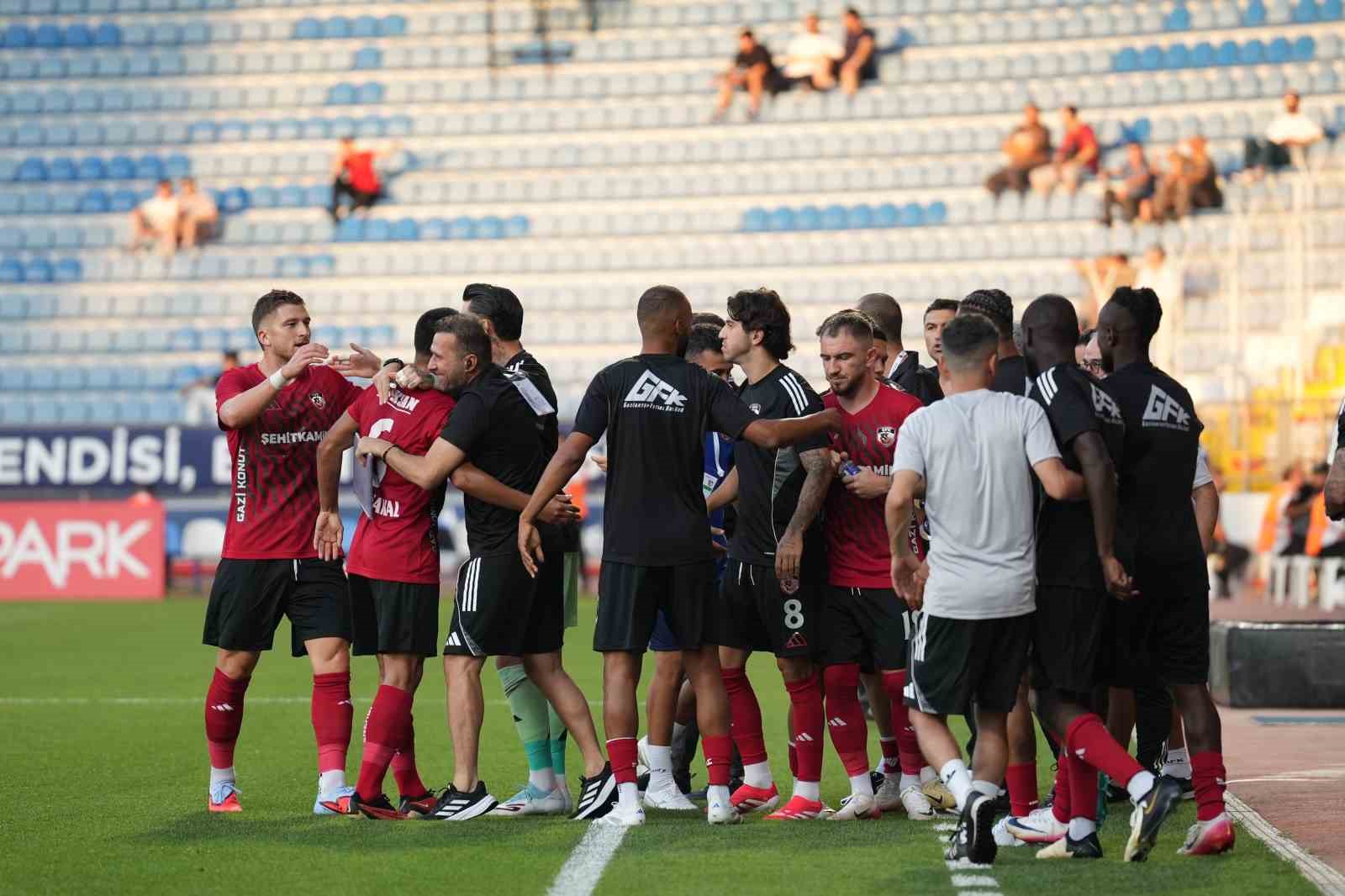 Trendyol S&uuml;per Lig: Kasımpaşa: 0 - Gaziantep FK: 2 (İlk yarı)

