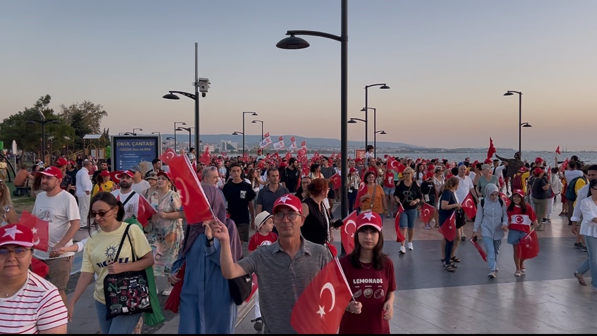 Çanakkaleliler 30 Ağustos Zafer Bayramı için yürüdü