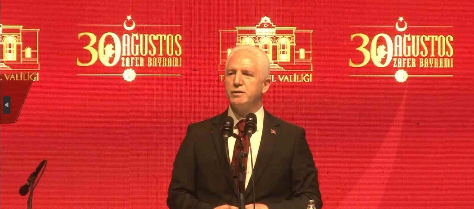 İstanbul Valiliği tarafından 30 Ağustos Zafer Bayramı resepsiyonu d&uuml;zenlendi
