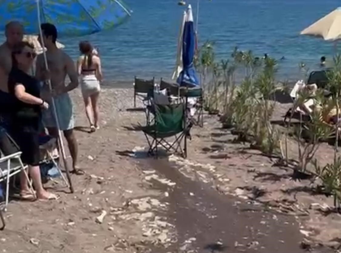 Marmaris’te otelin havuz suyu halk plajına aktı