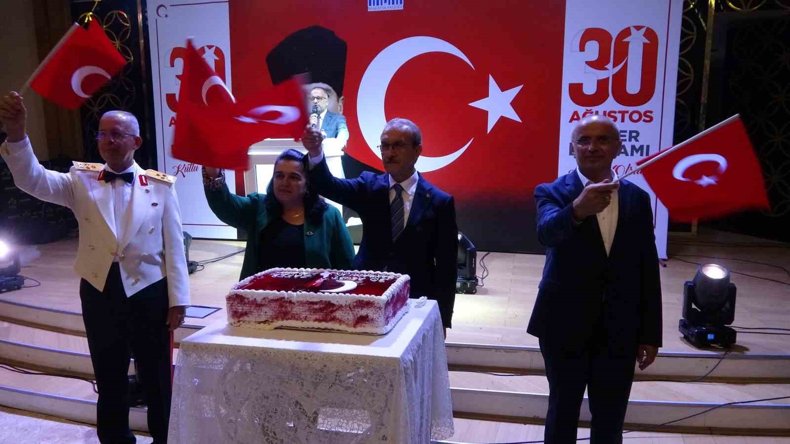 Malatya’da 30 Ağustos Zafer Bayramı resepsiyonu düzenlendi