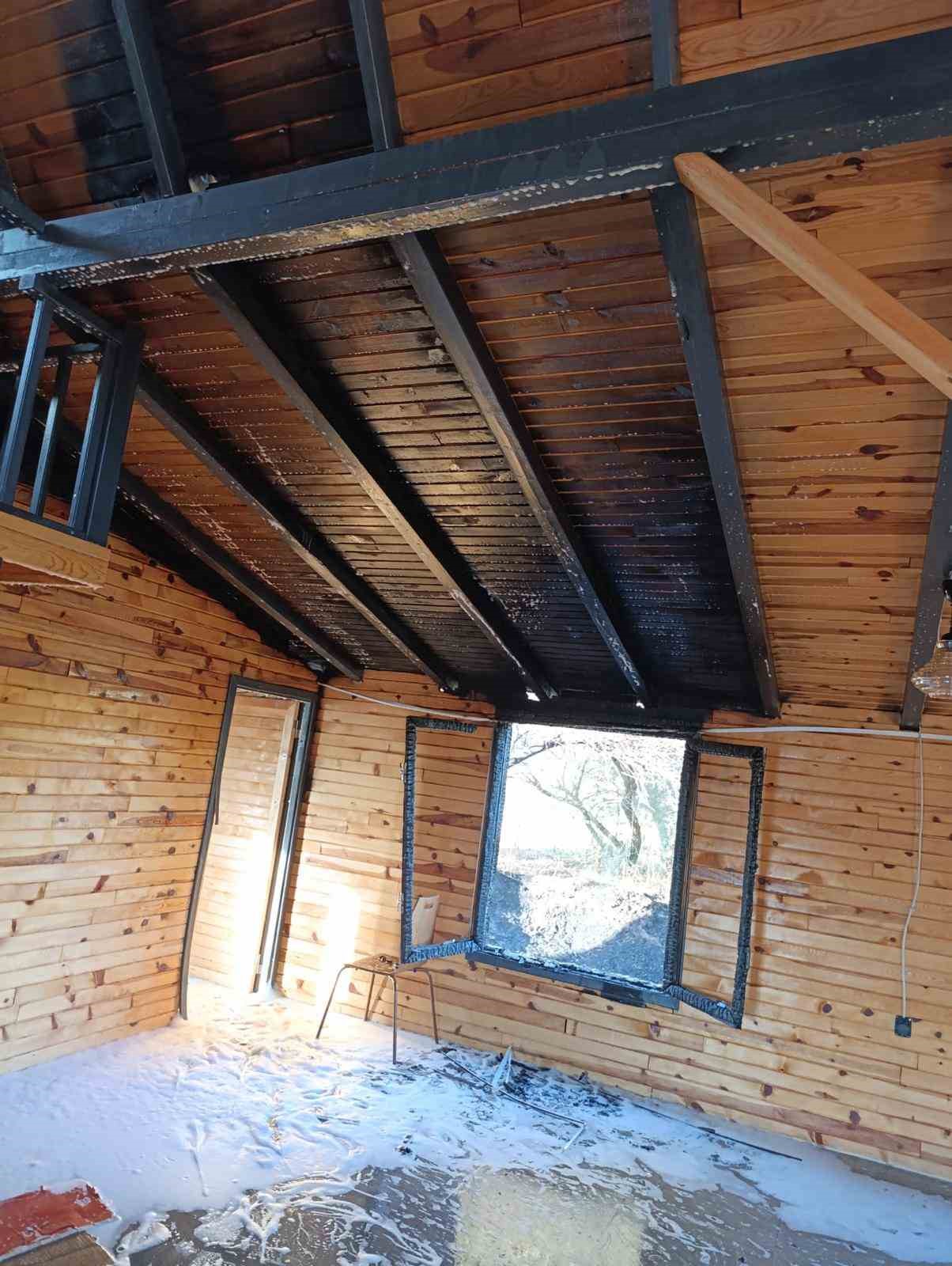 Muş’ta çıkan yangında 30 dönümlük alan küle döndü