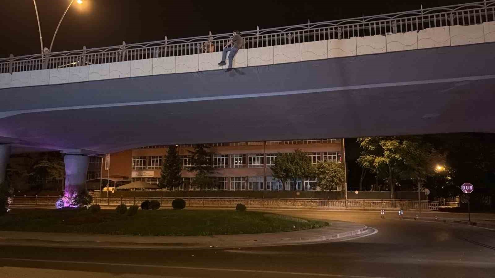 Bir haftada 2 kez intihara kalkışan şahıs ikna edildi