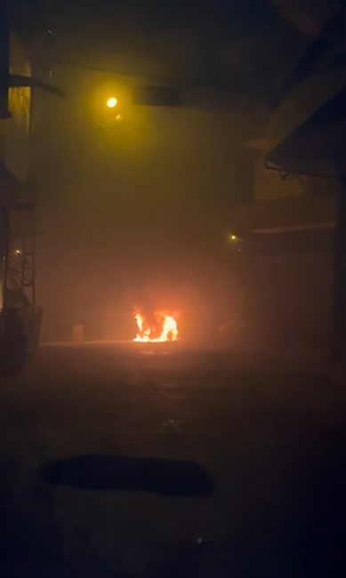 Kanserden eşini kaybeden kadının, 4 evladının ekmek parasını kazandığı minib&uuml;s yandı
