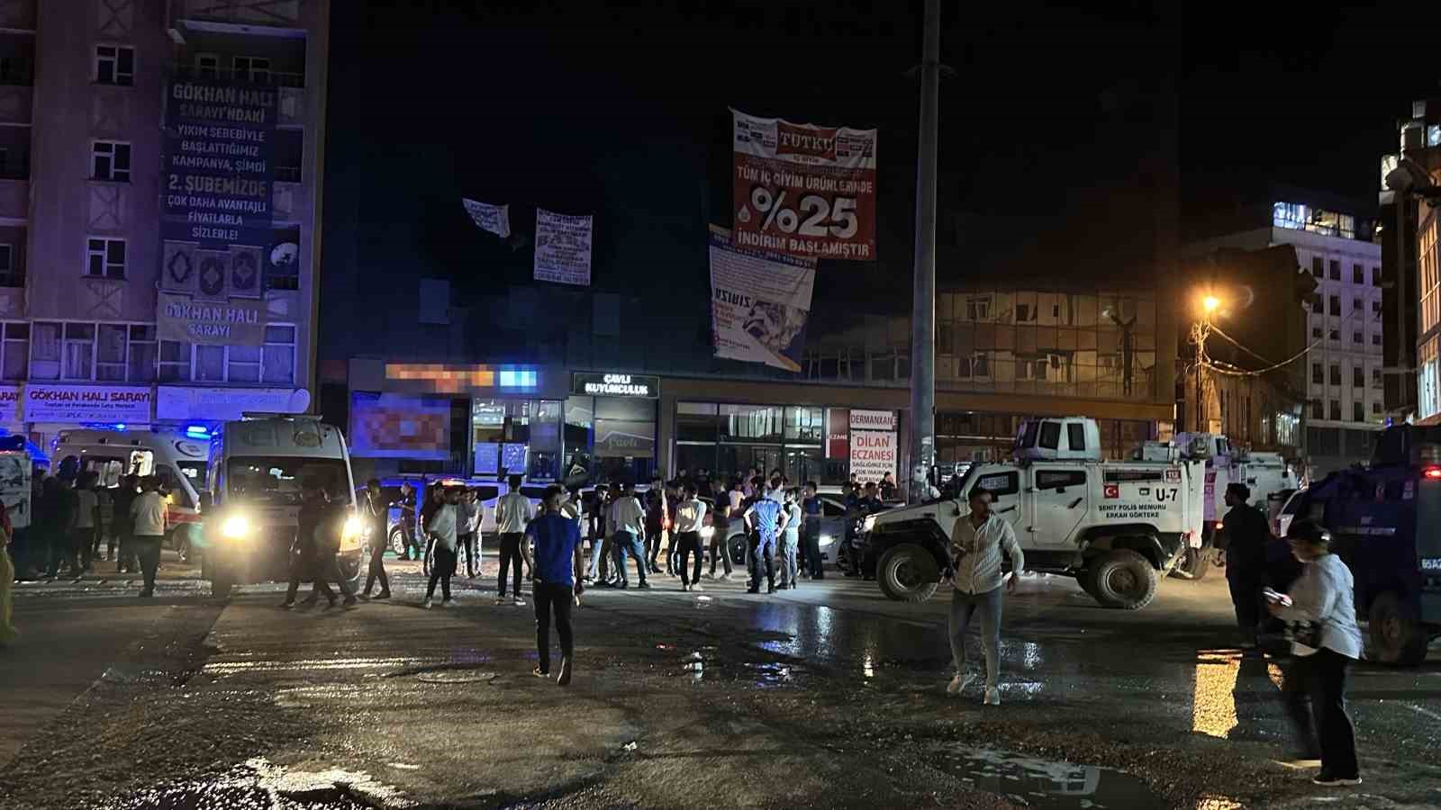 Yüksekova’da iki grup arasında kavga: 1 yaralı