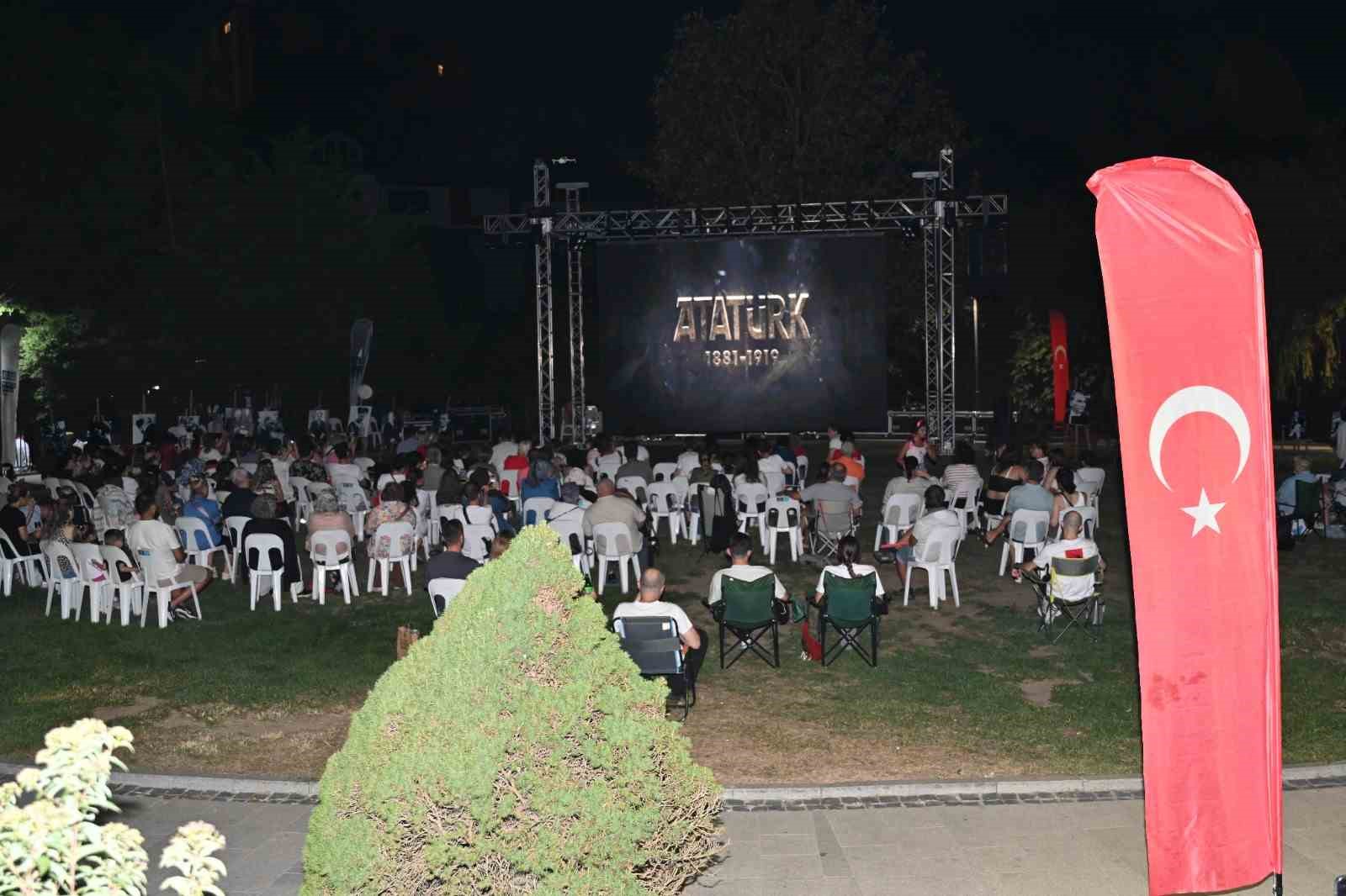 Beşiktaş Belediyesi 30 Ağustos&rsquo;u &lsquo;Zafer Y&uuml;r&uuml;y&uuml;ş&uuml;&rsquo; ile kutladı
