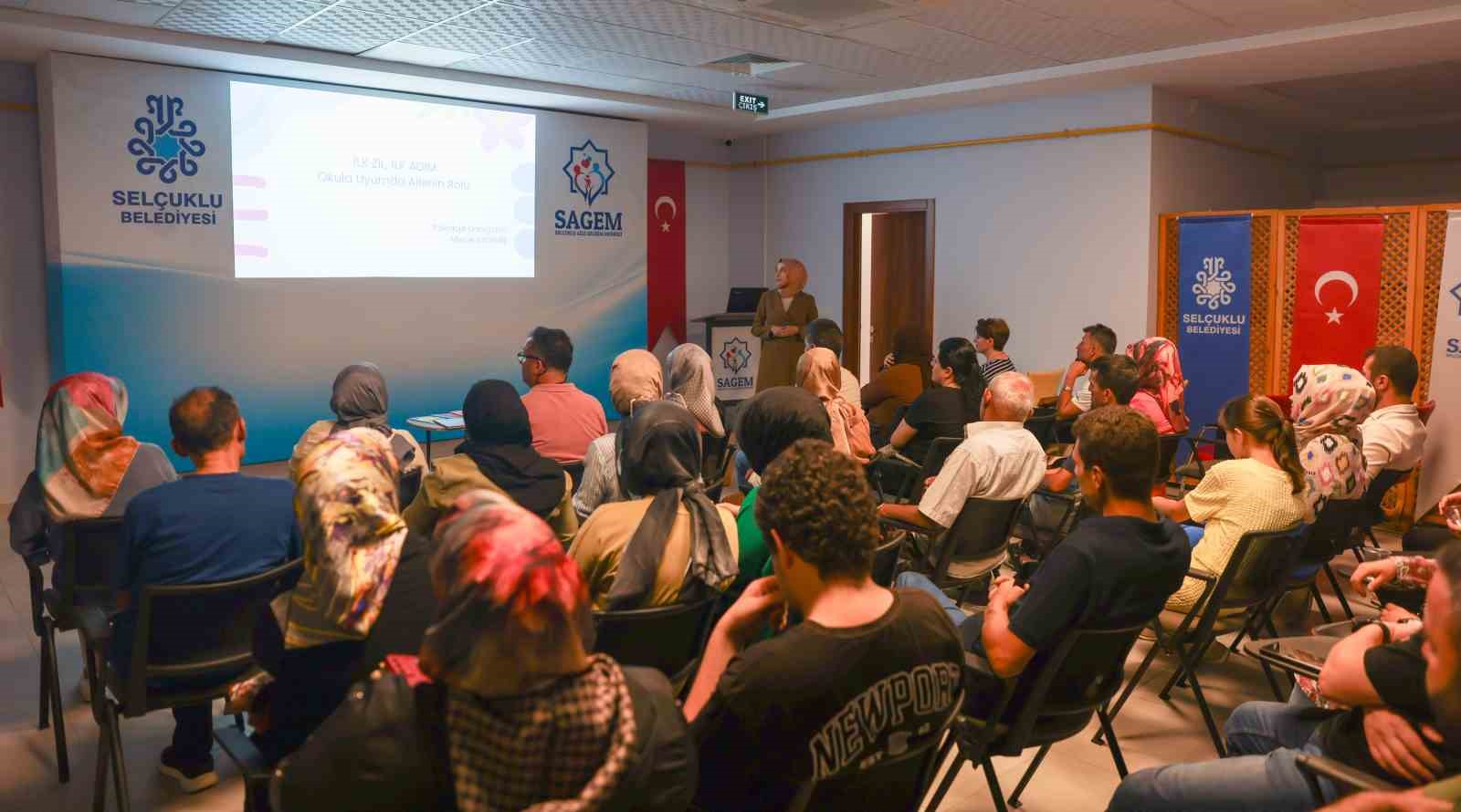 SAGEM’den ebeveynlere okula uyumda ailenin rolü konulu seminer