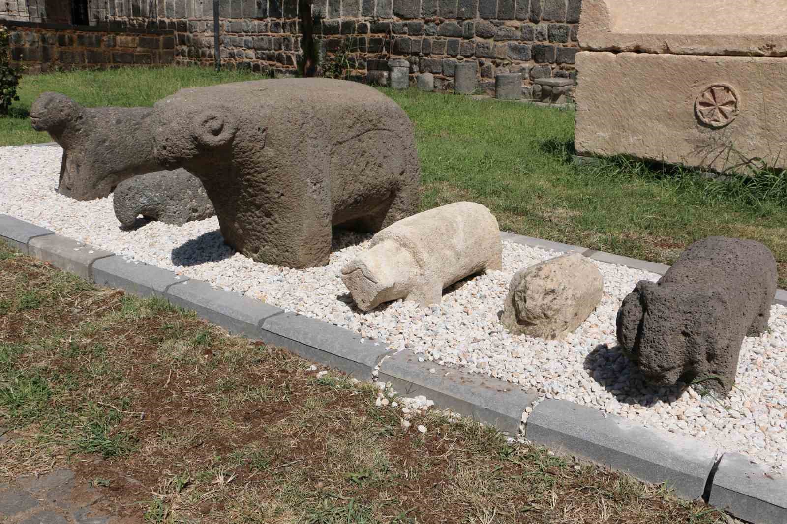 Diyarbakır Müzesi’nde 91 yıl sonra koç ve koyundan yapılmış mezar taşları ziyarete açıldı