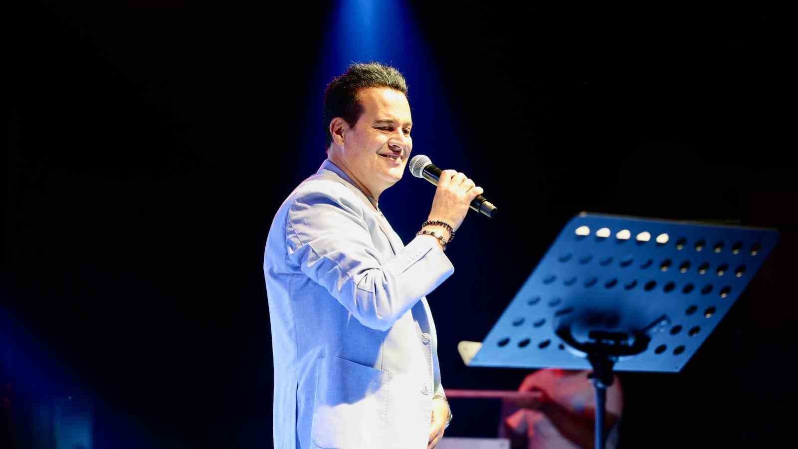 Çekmeköy’de 30 Ağustos coşkusu Hakan Peker konseriyle taçlandı