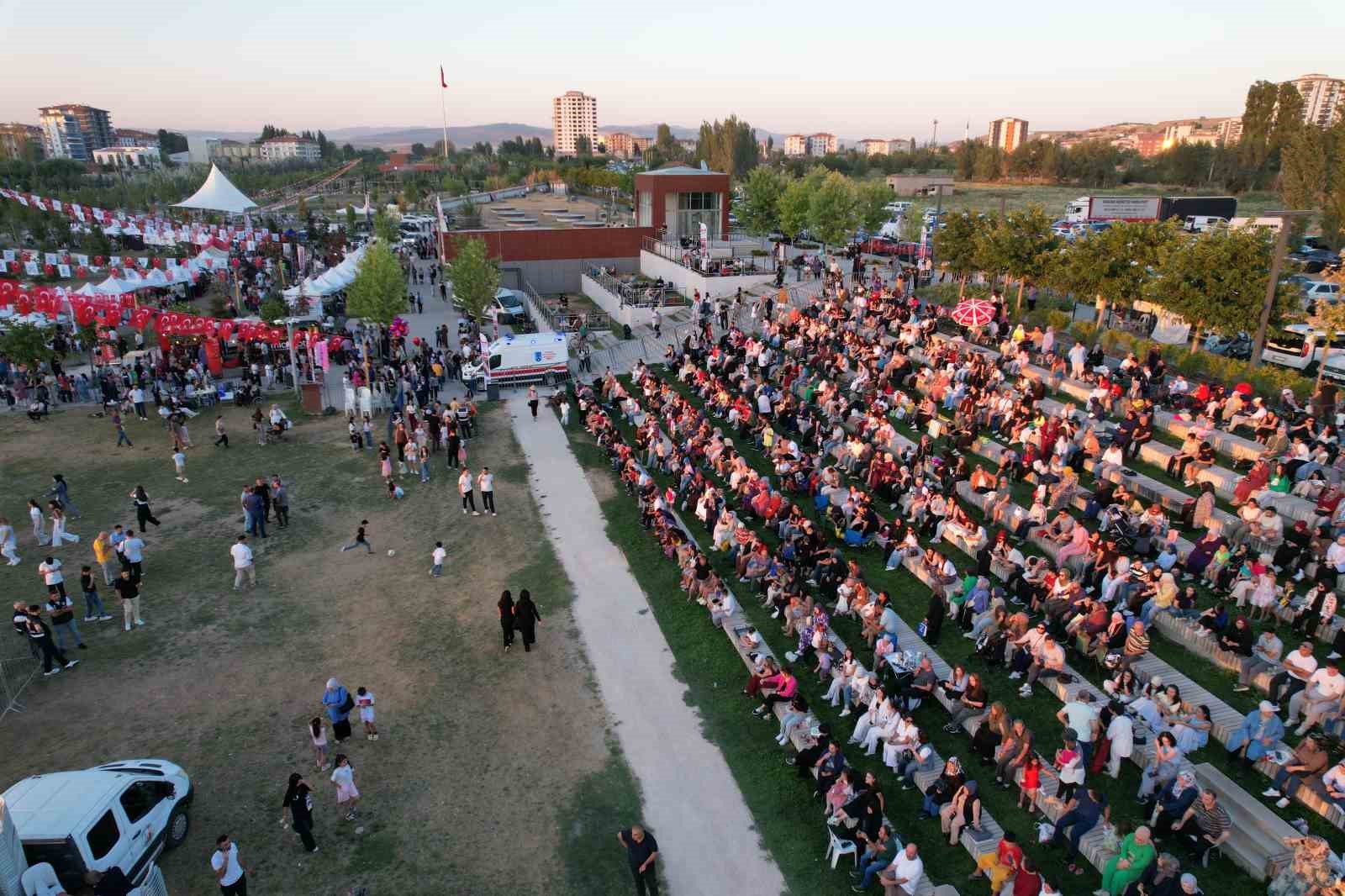Kahramankazan&rsquo;da lezzet ş&ouml;leni başladı: Uluslararası Kavurma ve Gastronomi Festivali ziyaret&ccedil;ilerini ağırlıyor
